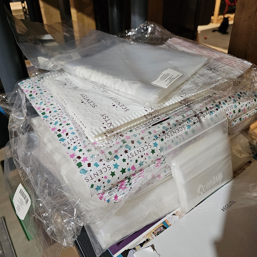 Scentsy Multicolor Star Packaging Collection